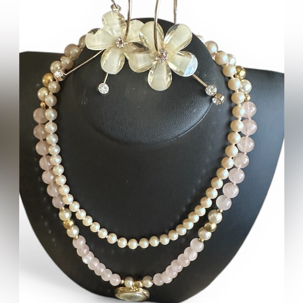 Elegant Pearl and Floral Jewelry Set